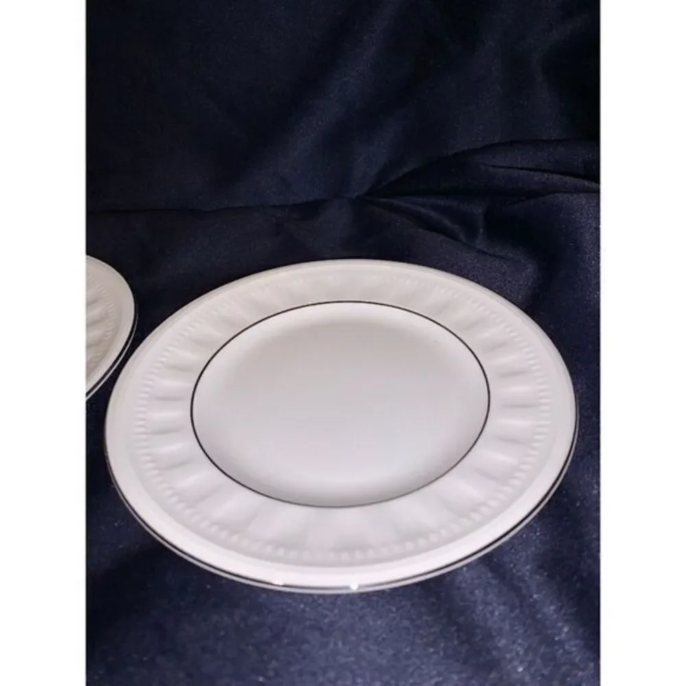 2‎ Wedgwood COLOSSEUM PLATINUM Dessert Plate 7